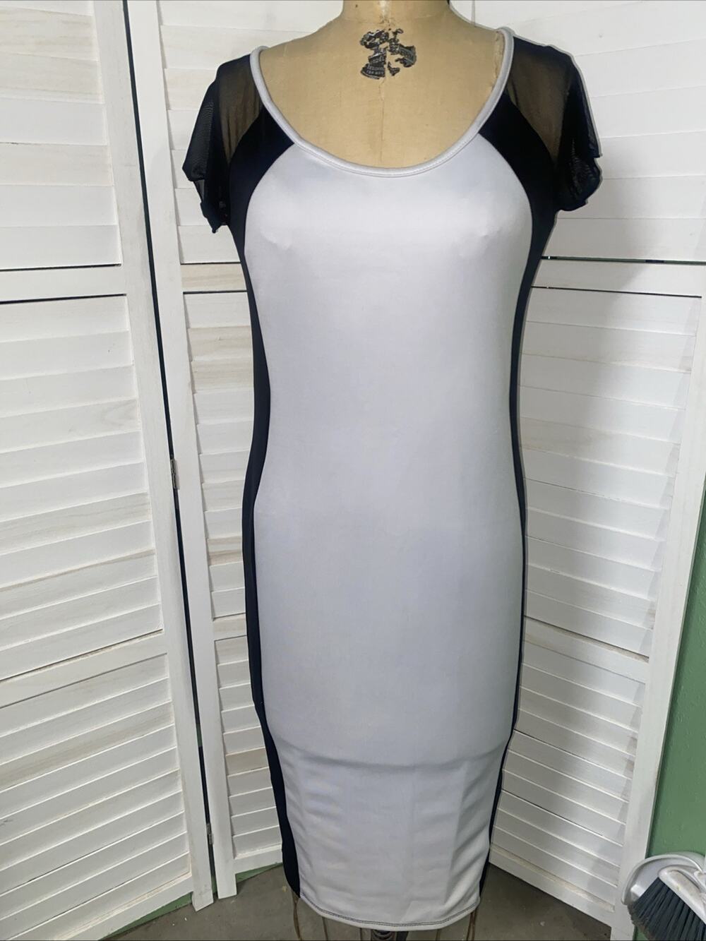 Y2K Annabelle Black & White Bodycon Dress Sheer Mesh Sleeves Size Large Pinup